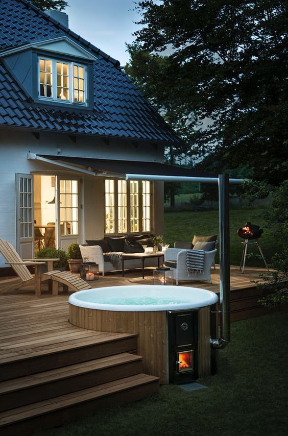 Creative Compact Garden Hot Tub Ideas