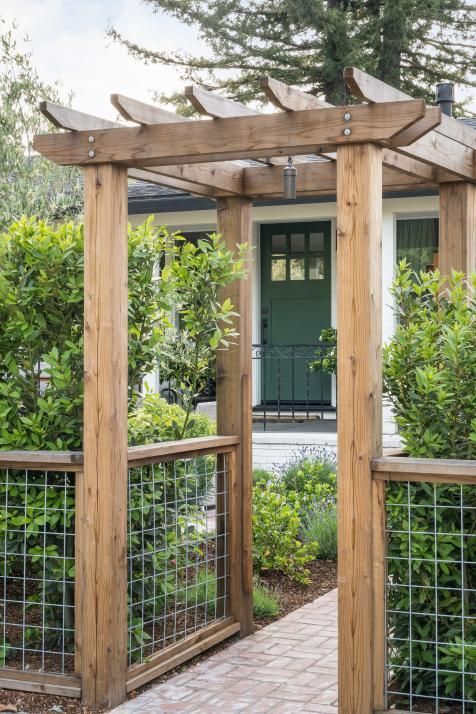 Creative Garden Fencing Designs for Sprucing Up Your Outdoor Space