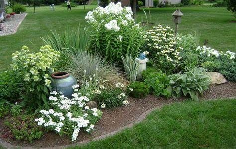 Creative Landscaping Ideas for Building Beautiful Berms