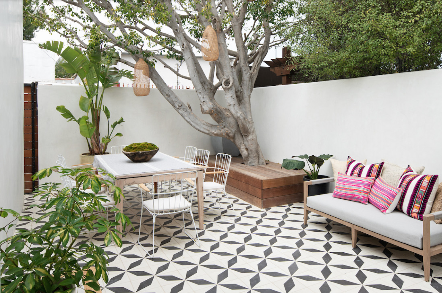 Creative Ways to Achieve a Beautiful Patio Design without Breaking the Bank