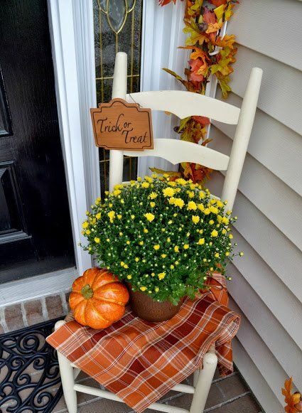 Creative Ways to Decorate Your Front Porch This Autumn