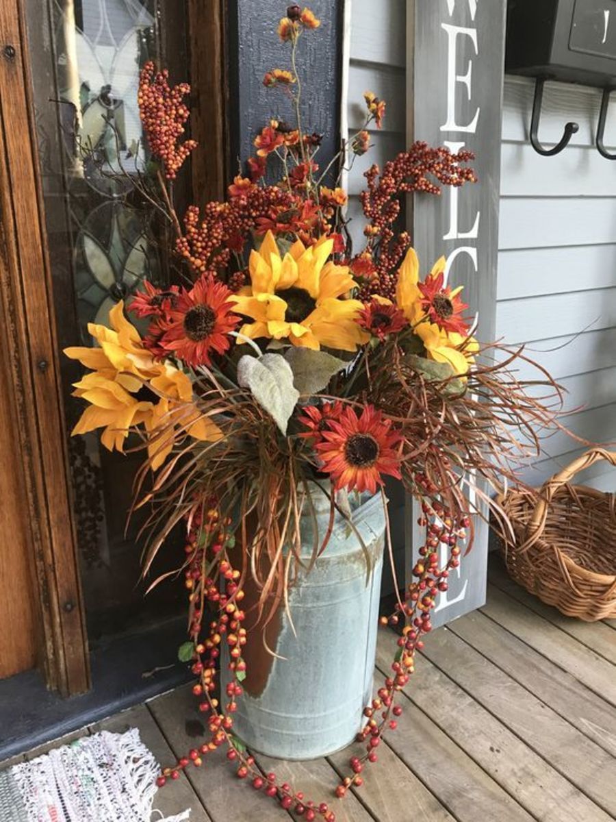 Creative Ways to Decorate Your Front Porch for Autumn