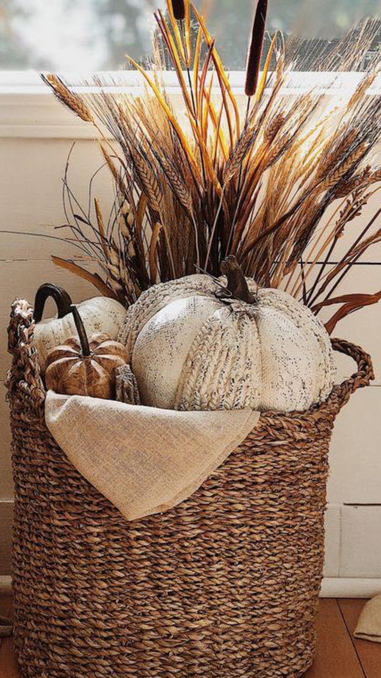 Creative Ways to Decorate Your Porch for Autumn