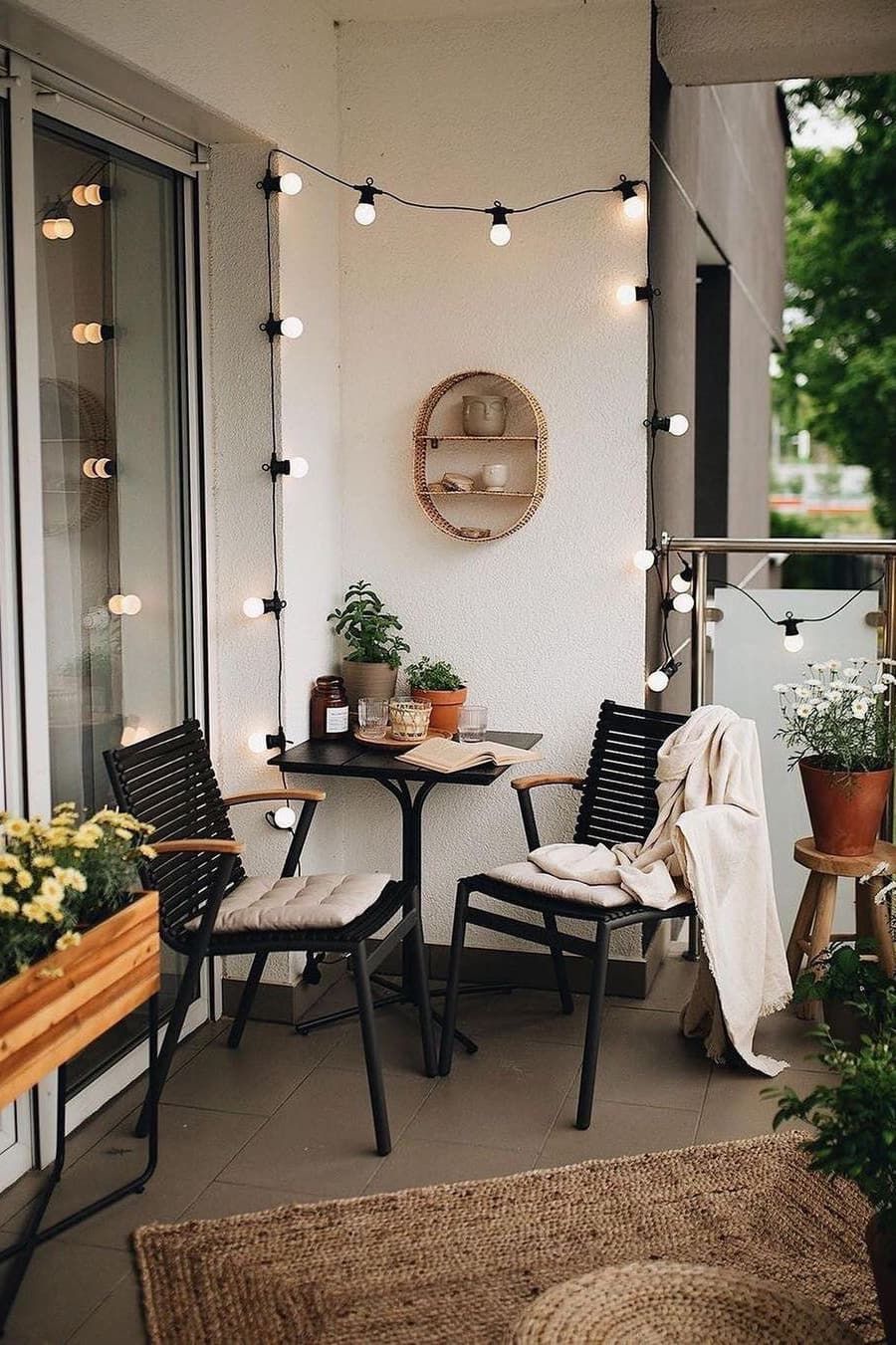 Creative Ways to Transform Your Apartment Patio into a Cozy Outdoor Oasis