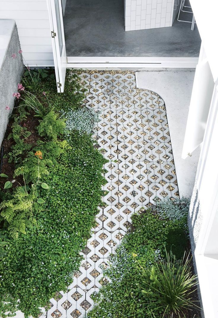 Creative Ways to Upgrade Your Outdoor Space with Landscaping Pavers