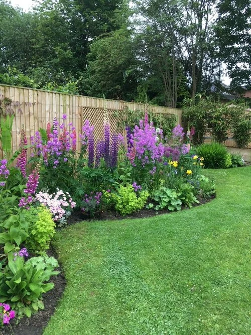 Creative and Colorful Backyard Flower Garden Inspiration