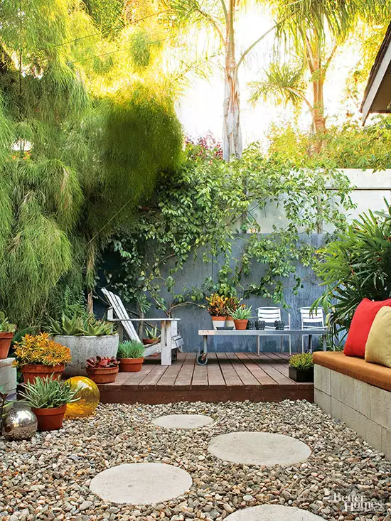 Creative and Cozy Backyard Retreats: Inspiring Small Patio Ideas