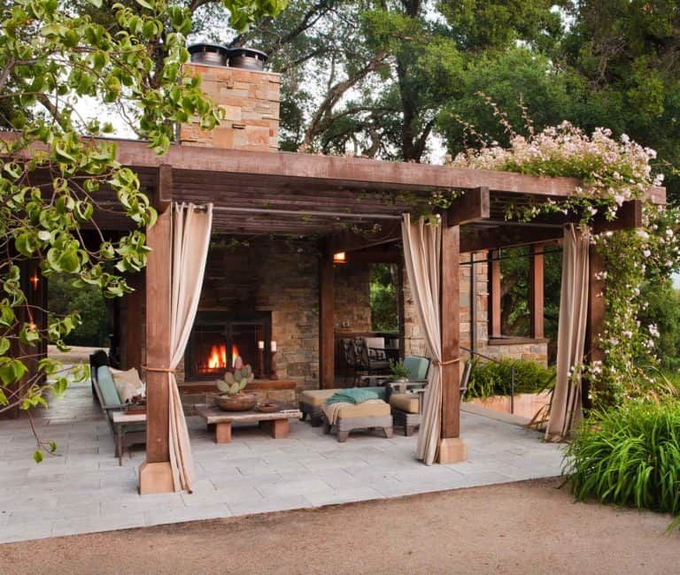Creative and Cozy Outdoor Fireplace Designs to Transform Your Outdoor Space