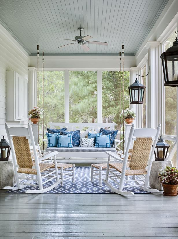 Creative and Cozy Ways to Transform Your Porch into a Screened Oasis