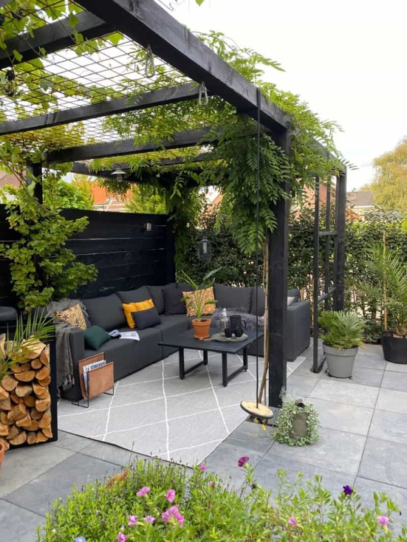 Creative and Inviting Garden Designs for the Front of Your Home