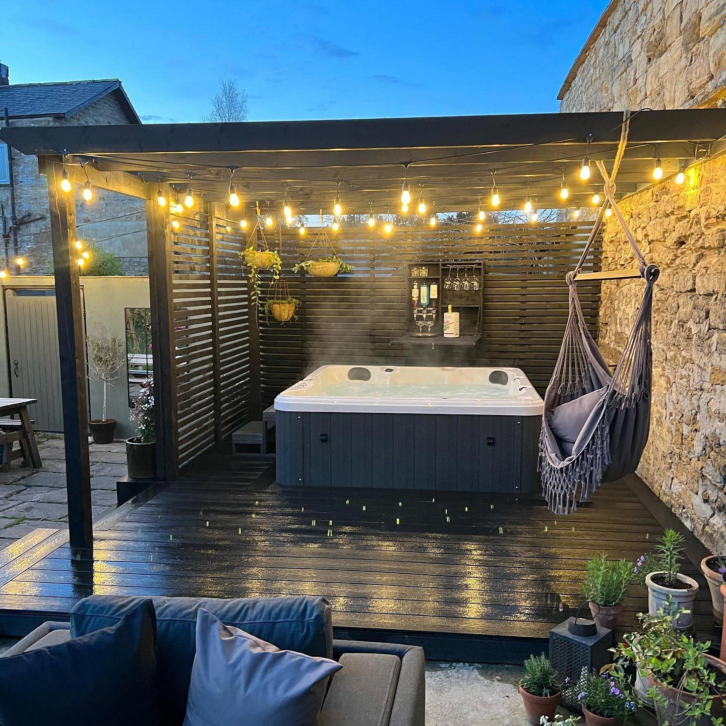 Creative and Relaxing Backyard Hot Tub Ideas