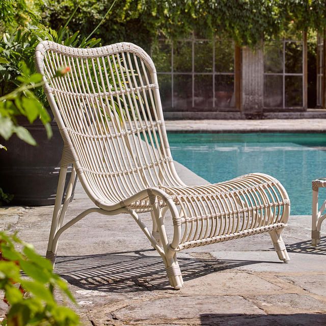 Discover the Timeless Elegance of Wicker Garden Furniture