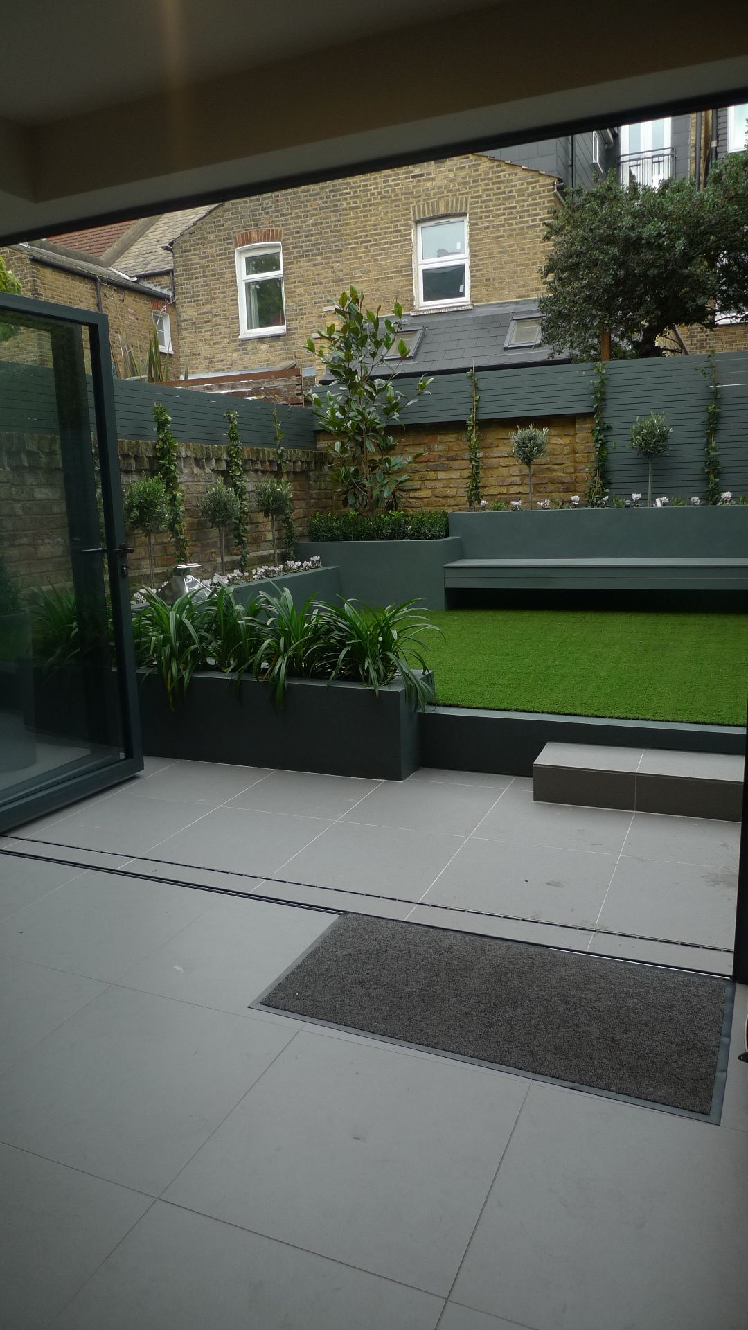 Effortless Small Garden Design: Achieving Low Maintenance Beauty