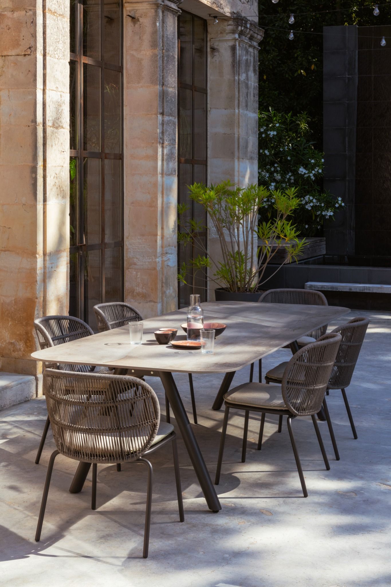 Elevate Your Outdoor Dining Experience with Stylish Patio Chairs