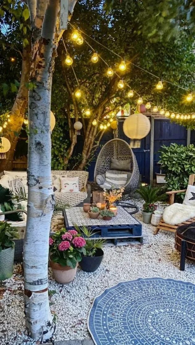 Elevate Your Outdoor Space: Charming Small Garden Nook Inspiration