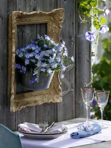 Embracing the Charm of Retro Garden Accents