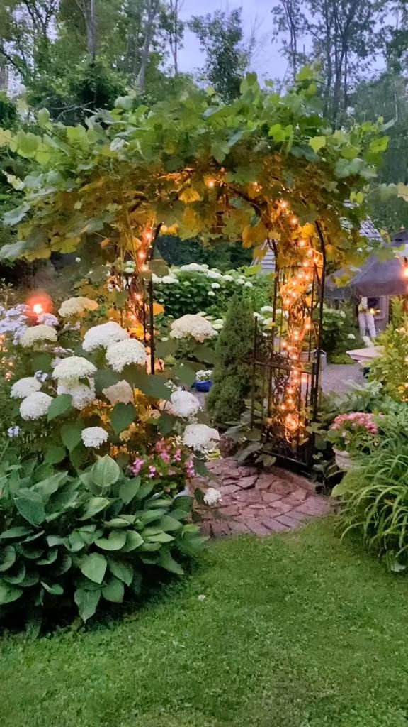 Enchanting Garden Decor that Will Transport You to a Magical Wonderland