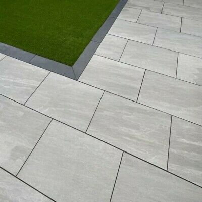 Enhance Your Garden with Beautiful Paving Slabs