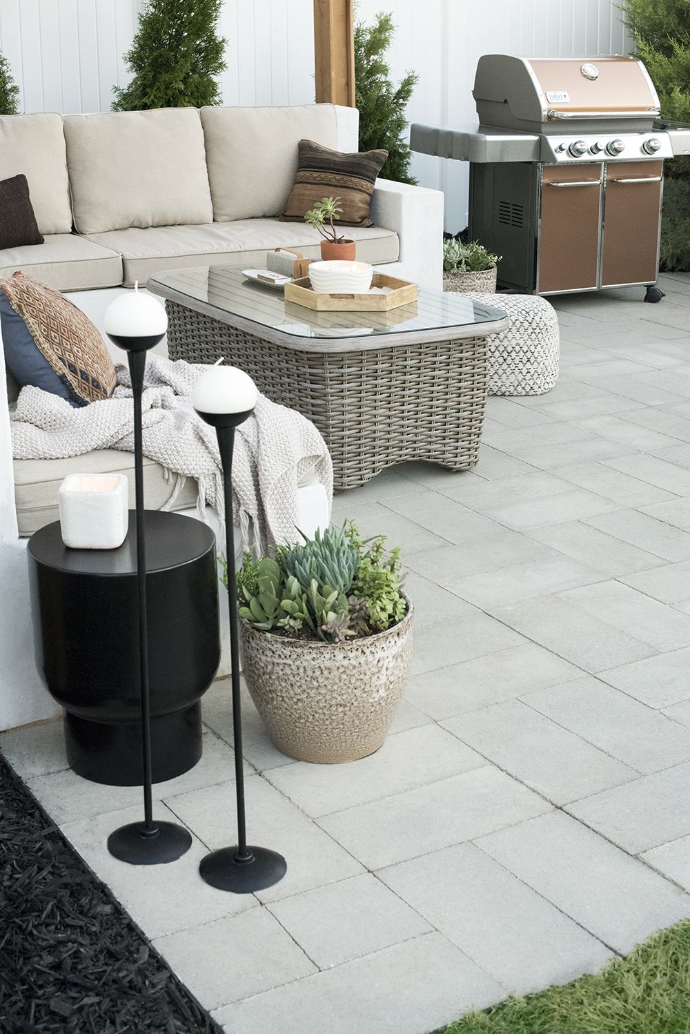 Enhance Your Outdoor Space with Beautiful Patio Pavers