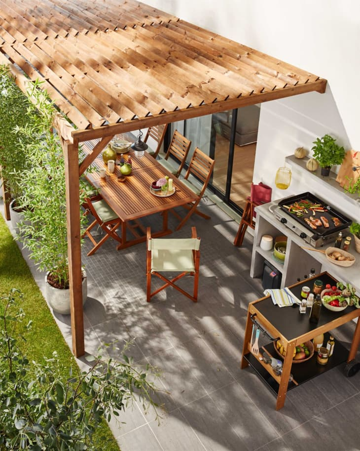 Enhance Your Outdoor Space with Stunning Backyard Pergola Designs