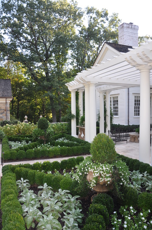 Enhancing Outdoor Spaces: The Beauty of Formal Garden Design