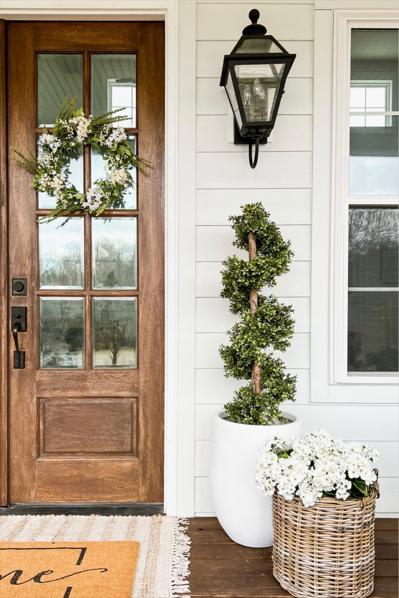 Enhancing Your Front Porch with Stylish Decor