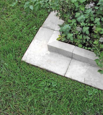 Enhancing Your Garden’s Borders with Lawn Edging