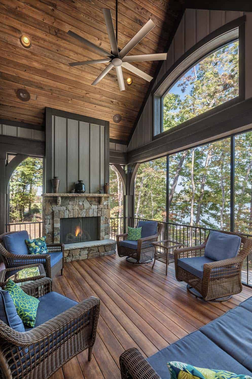 Enhancing Your Outdoor Space: The Benefits of Adding a Screened-In Porch to Your Deck