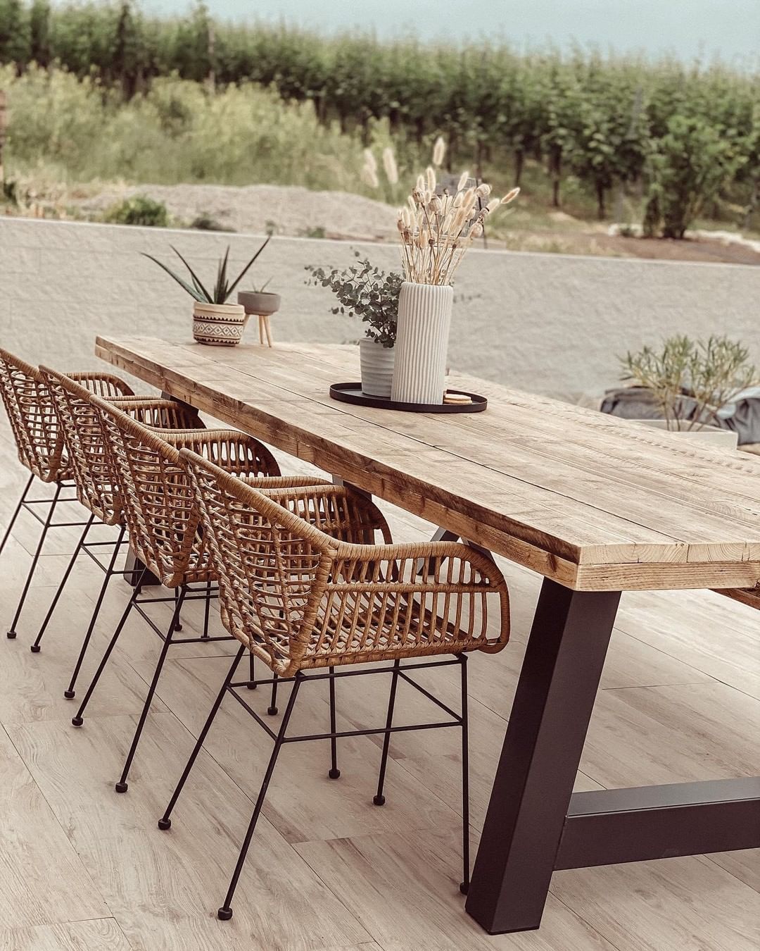 Enhancing Your Outdoor Space: The Perfect Pairing for Dining Al Fresco