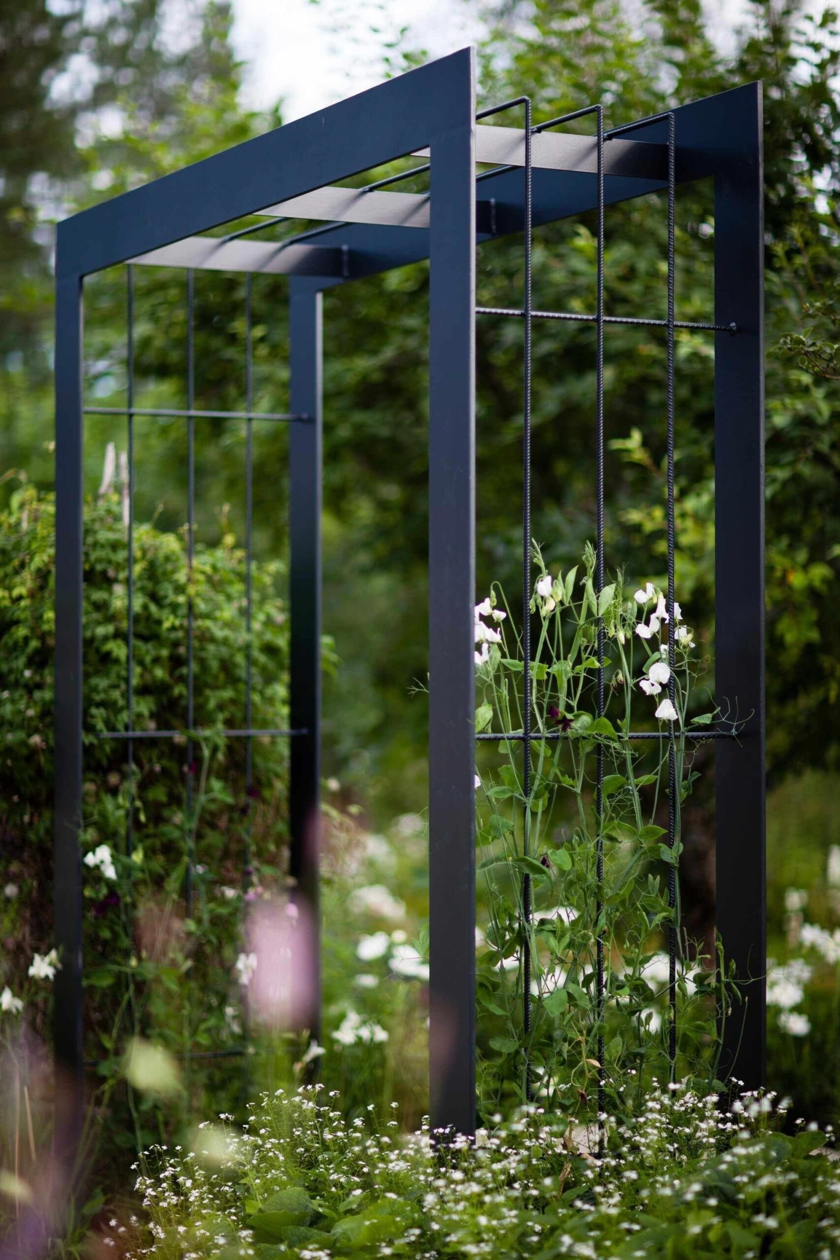 Enhancing Your Outdoor Space with a Beautiful Garden Arbor