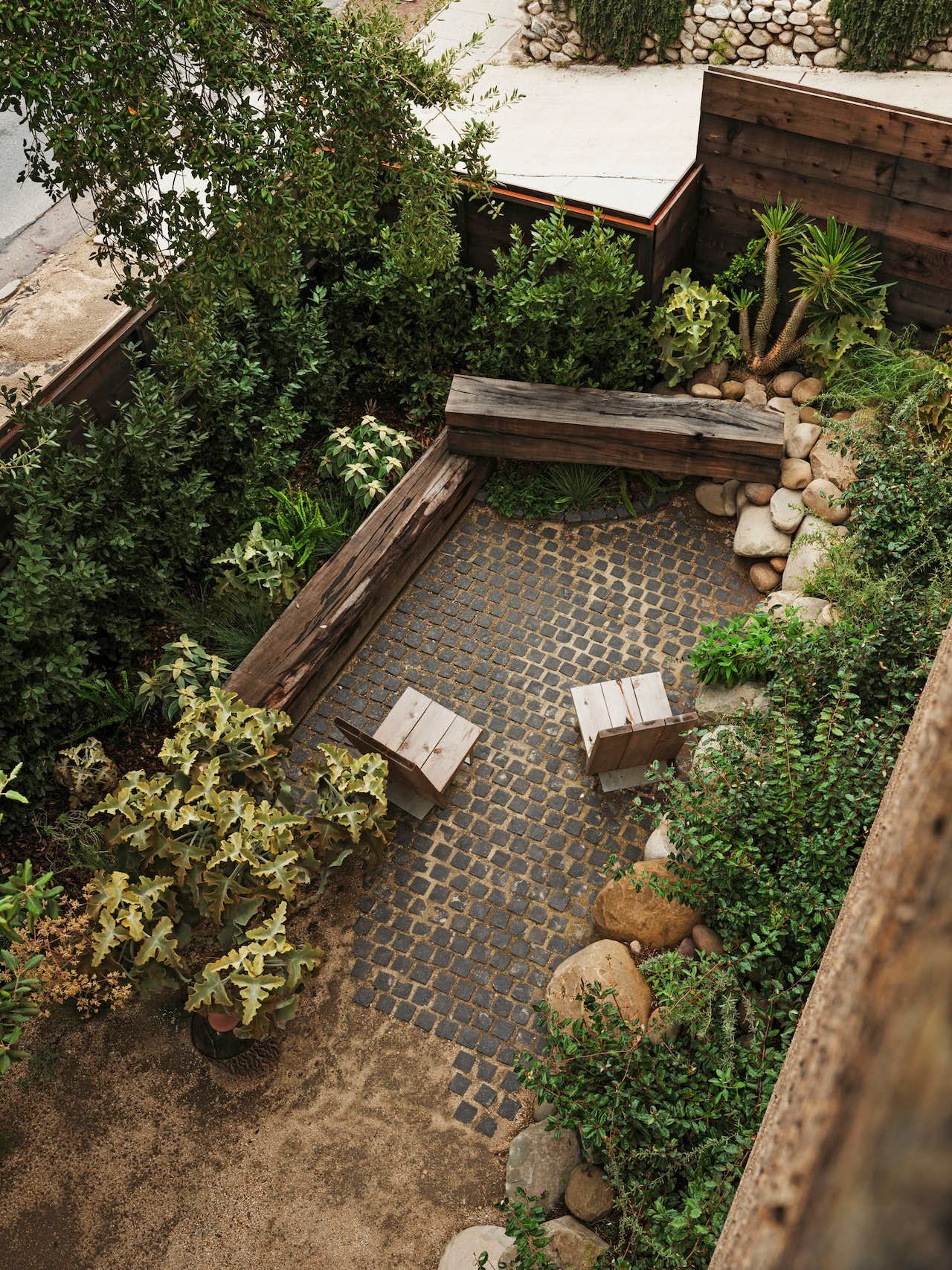 Enhancing the Beauty of Your Small Garden with Creative Landscape Design