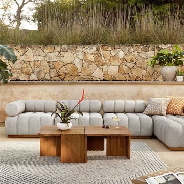 Expansive Seating: The Beauty of Outdoor Sectionals