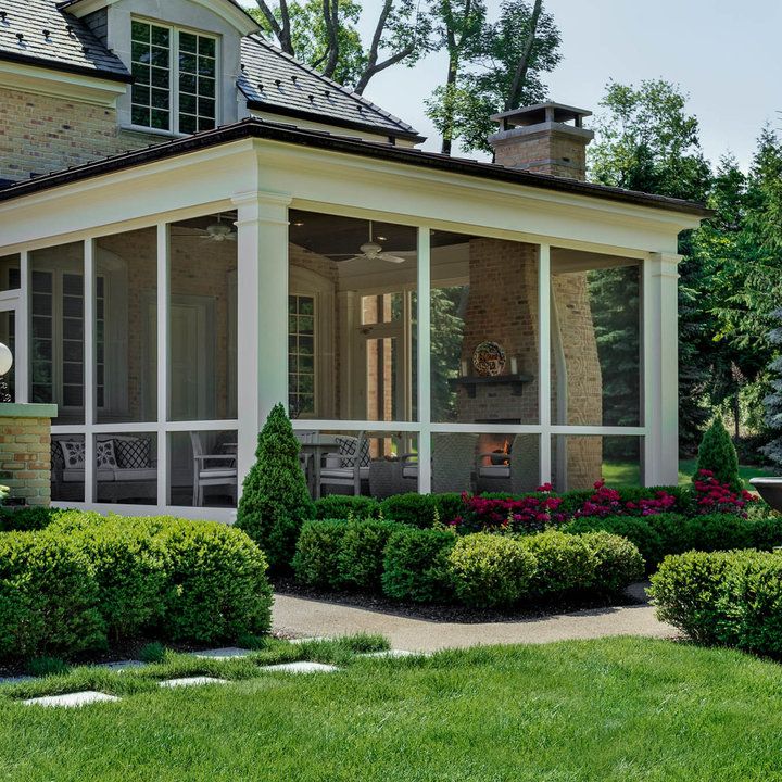 Experience the Magic of a Screened-In Porch