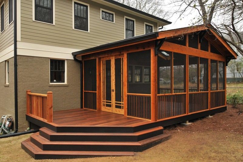 Exploring the Benefits of a Screened-In Porch on Your Deck