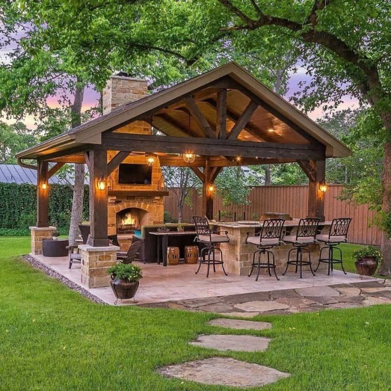 Exploring the Charm of Backyard Gazebos