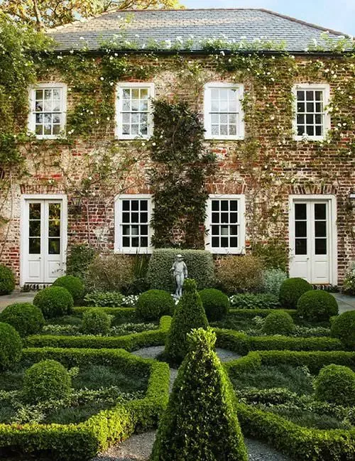 Exploring the Timeless Elegance of Formal Garden Design