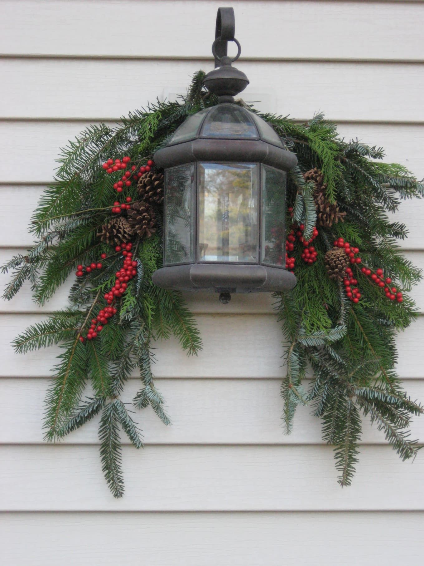 Festive Ways to Decorate Your Front Porch for Christmas