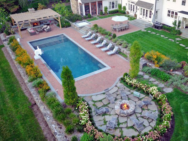 Ideas for Creating a Beautiful Poolside Landscape