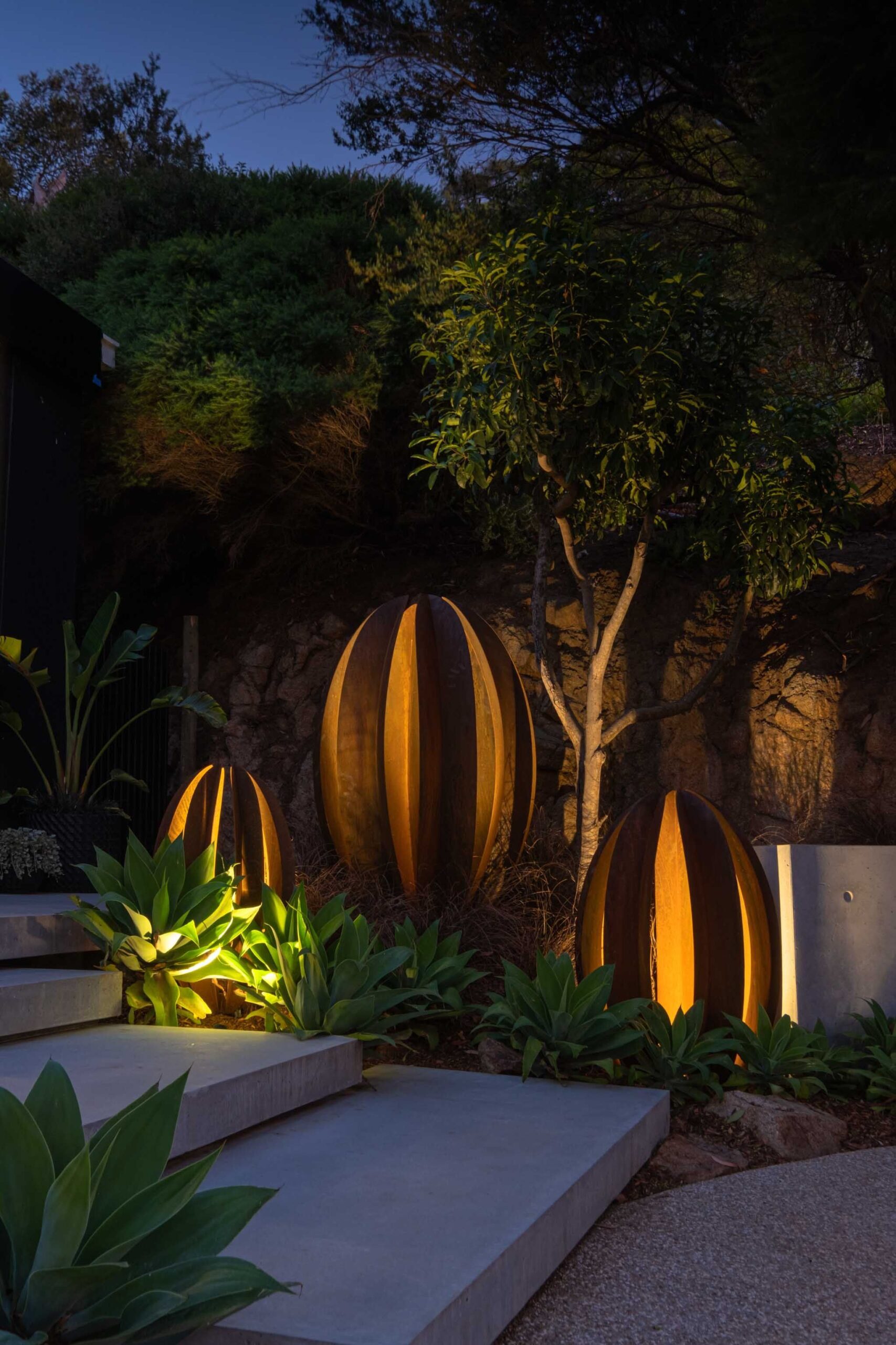Illuminate Your Garden: Transform Your Outdoor Space with Stunning Wall Lights