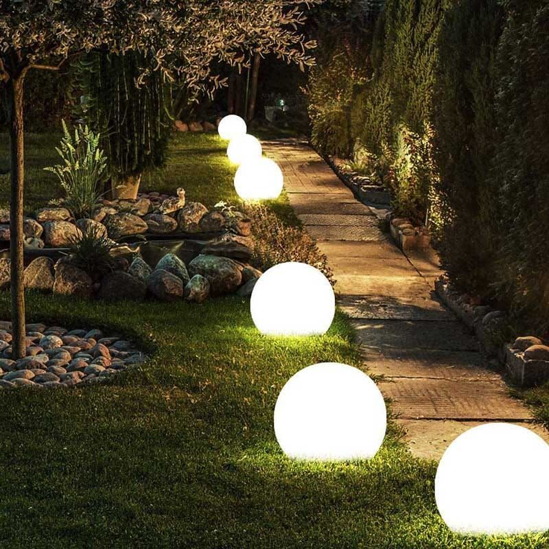 Illuminating Your Garden with Stylish Outdoor Lights