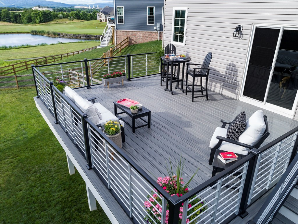 Innovative Composite Deck Designs to Elevate Your Outdoor Space