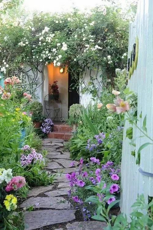 Innovative Ways to Maximize Small Garden Spaces