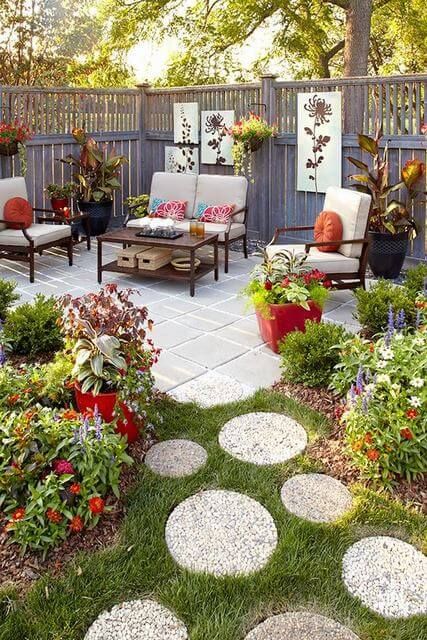 Innovative Ways to Utilize Corners in Your Backyard Garden