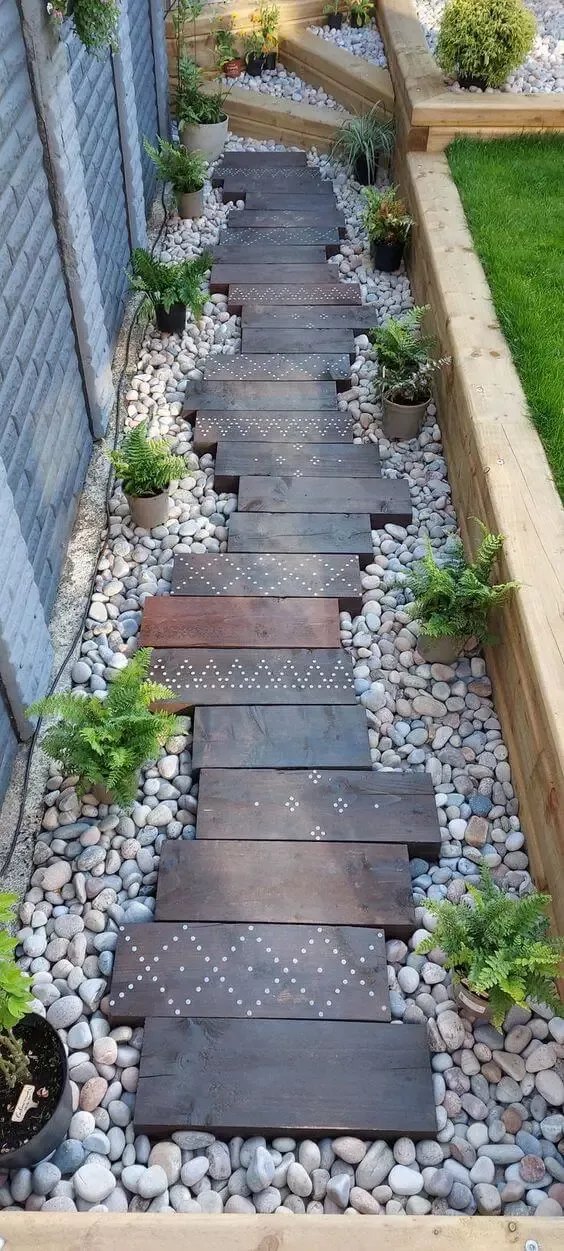 Inspiring Backyard Designs with Rocks for a Natural Touch