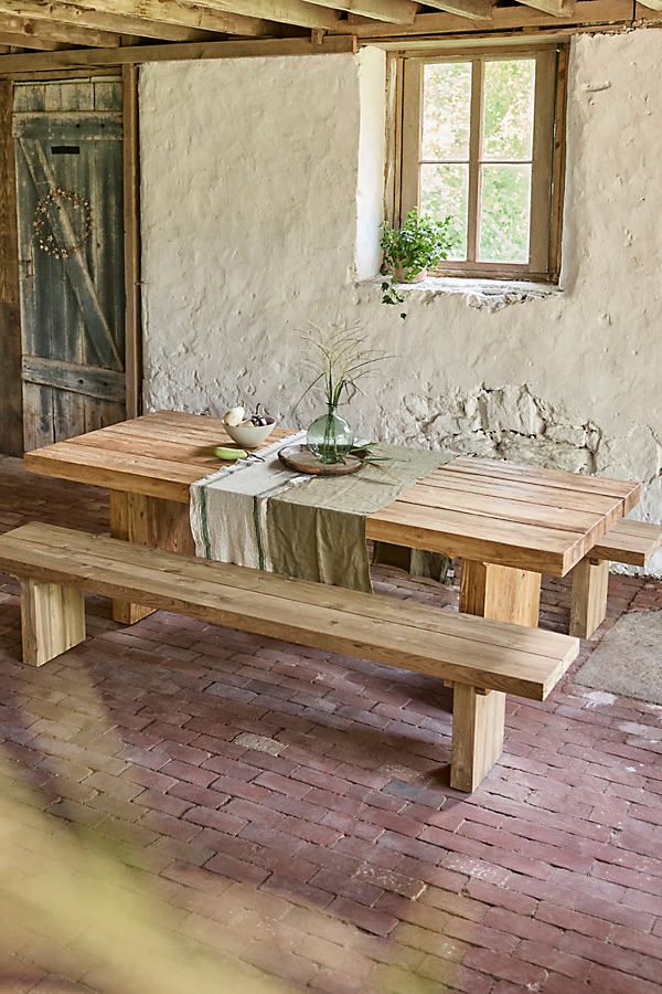 Luxurious Outdoor Dining: Exploring the Beauty of Patio Dining Tables