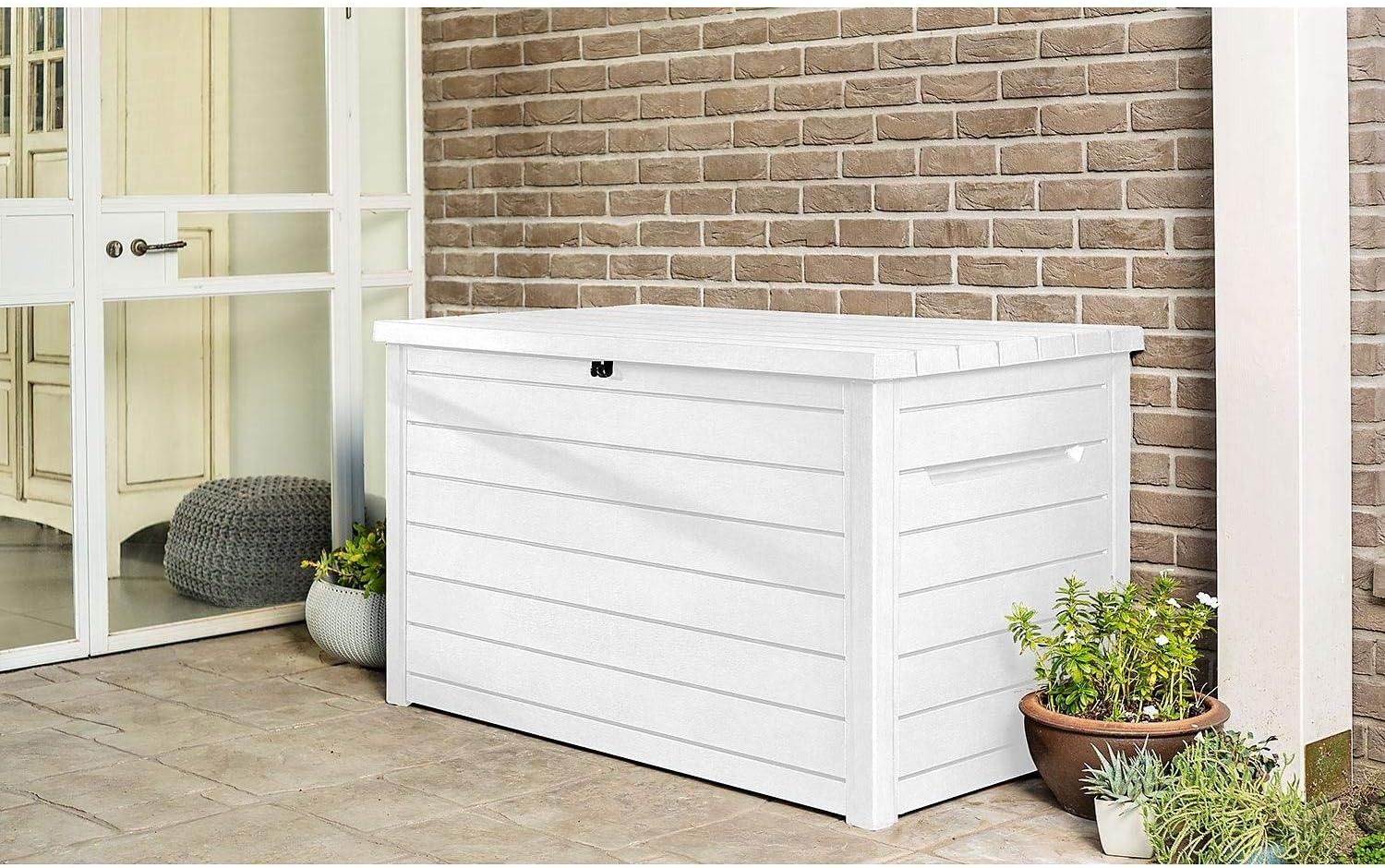 Maximizing Outdoor Space with Stylish Deck Storage Boxes