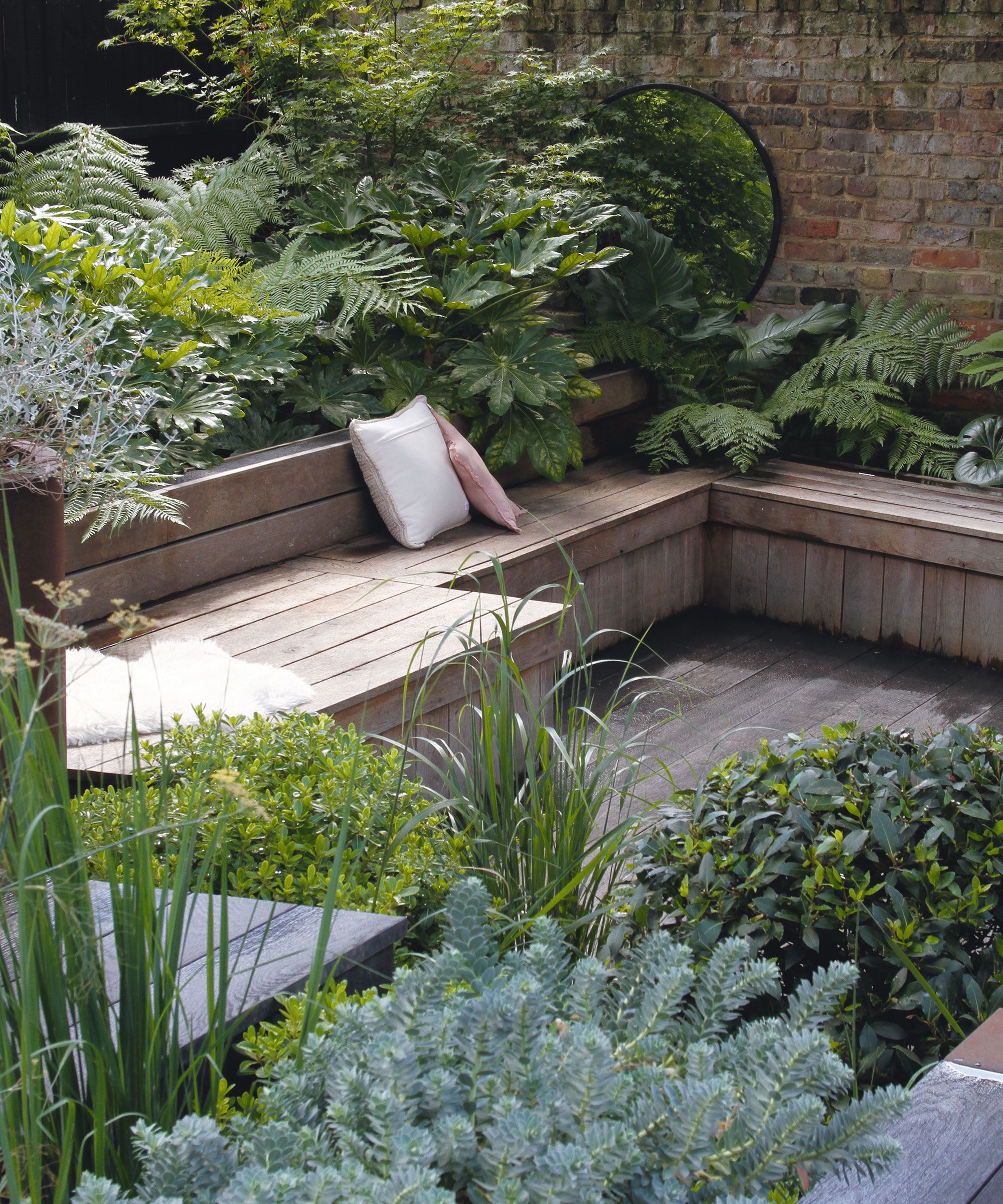 Myriad Suggestions for Petite Garden Spaces