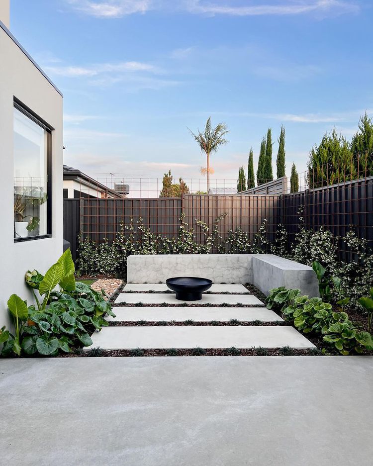 Picking the Perfect Garden Slabs: A Guide to Selecting the Right Fit