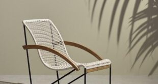 outdoor lounge chairs