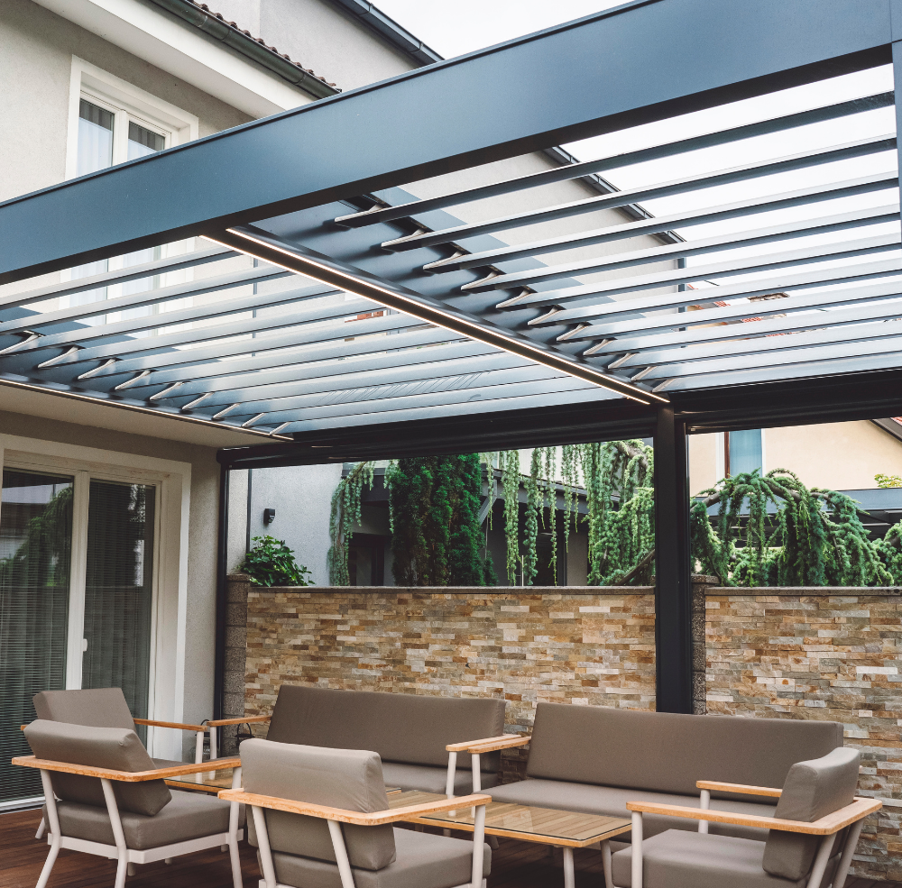 Shade Solutions for Your Pergola: The Best Covers for Any Style
